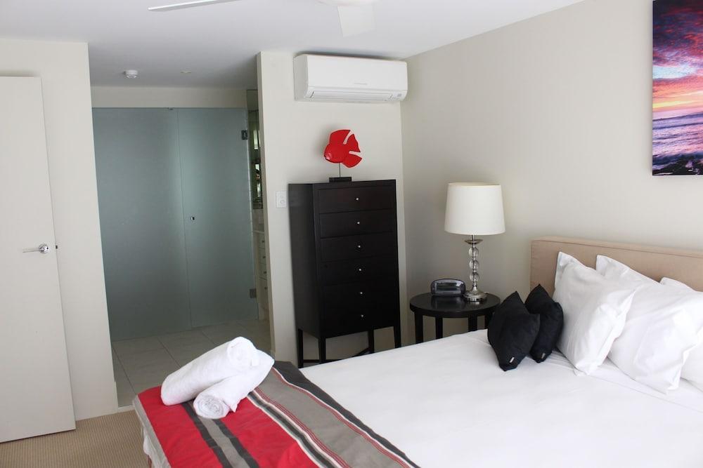 Wyuna Beachfront Holiday Apartments Gold Coast Eksteriør billede