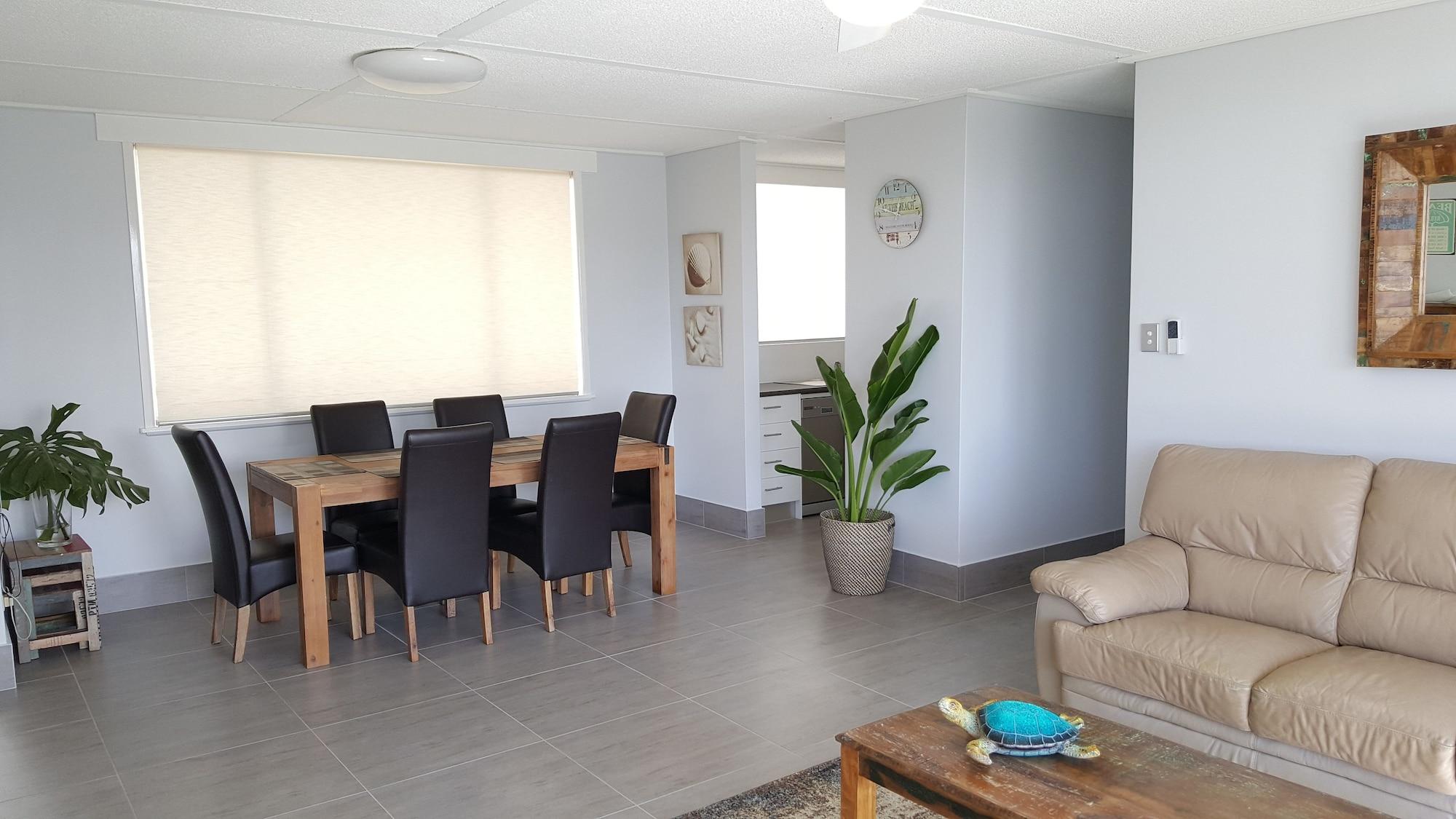 Wyuna Beachfront Holiday Apartments Gold Coast Eksteriør billede