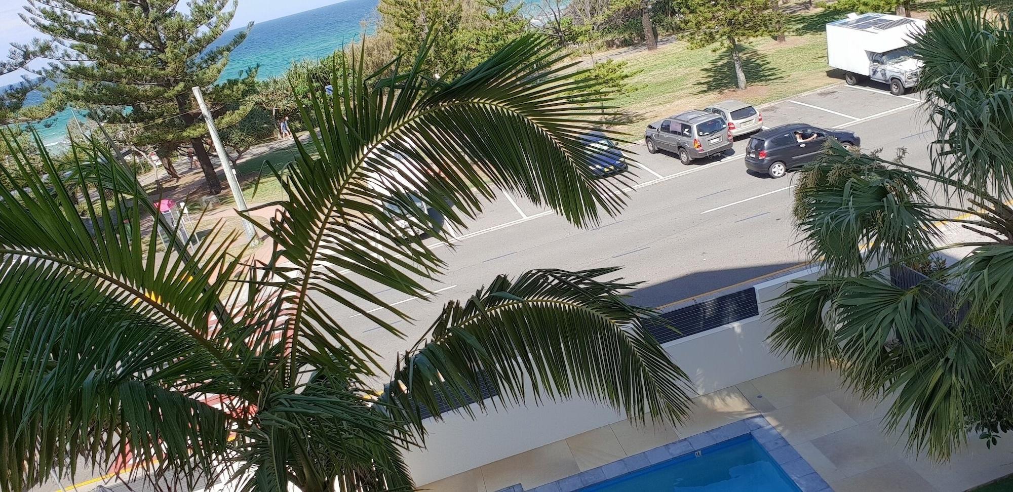 Wyuna Beachfront Holiday Apartments Gold Coast Eksteriør billede