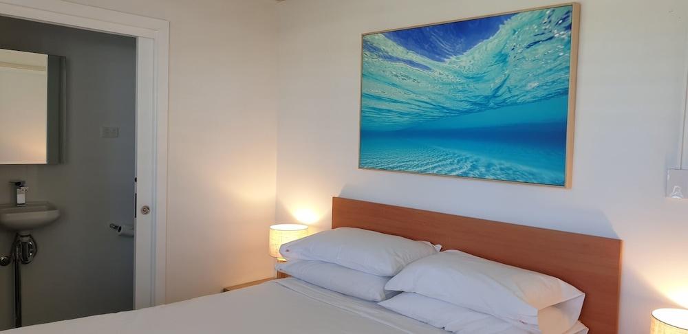 Wyuna Beachfront Holiday Apartments Gold Coast Eksteriør billede