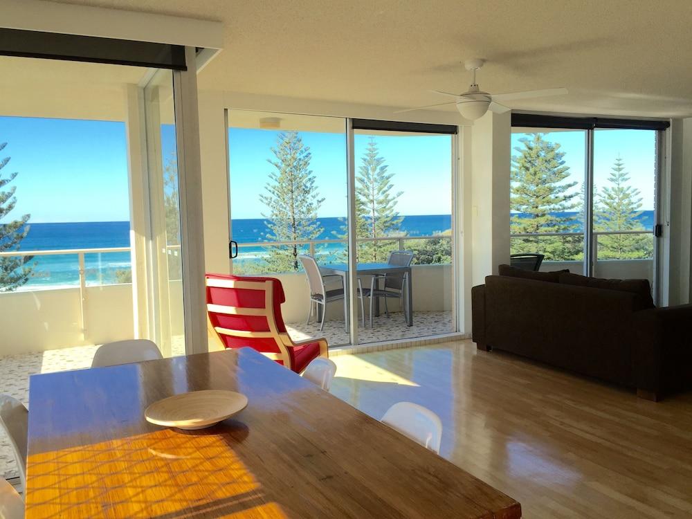 Wyuna Beachfront Holiday Apartments Gold Coast Eksteriør billede