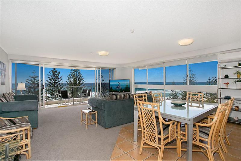 Wyuna Beachfront Holiday Apartments Gold Coast Eksteriør billede