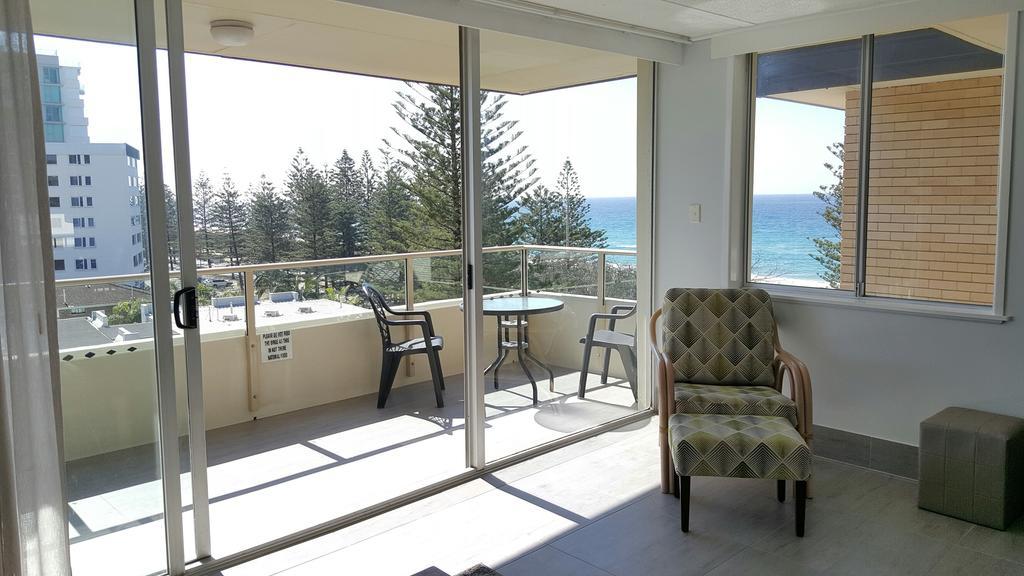 Wyuna Beachfront Holiday Apartments Gold Coast Værelse billede
